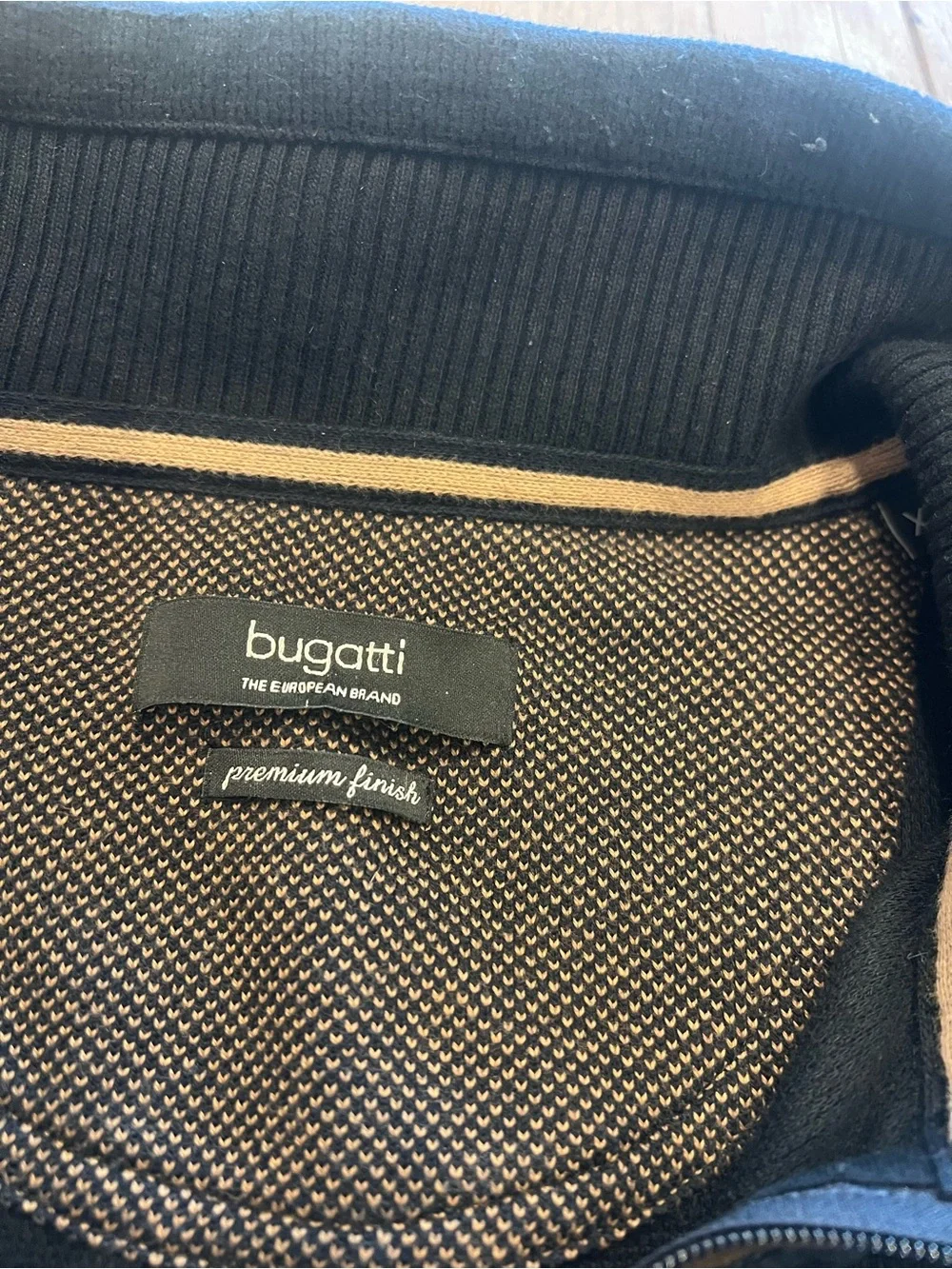 Bugatti Men’s Blue 1/4 Zip Mock Neck Knit Sweatshirt Logo Size XL Suede Accents